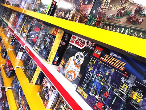 Bricktraders: specialist shop for LEGO® Bricks, Sets and Minifigs in St Albans, Herts - bricktraders