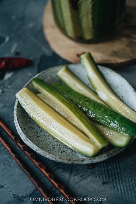 Chinese Pickled Cucumber (A Quick Pickle Recipe) - Omnivore's Cookbook