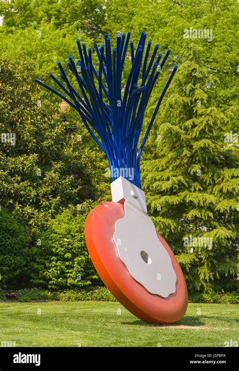 WASHINGTON, DC, USA - "Typewriter Eraser" sculpture by Claes Oldenburg ...