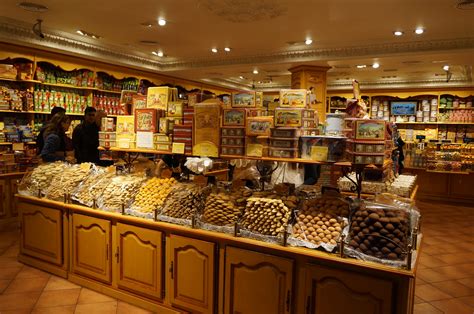 La cure gourmande | Candy shop at Barcelona | Leandro Neumann Ciuffo | Flickr