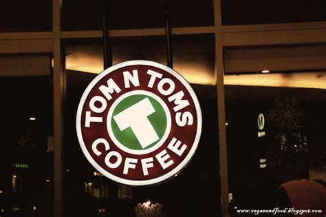 Tom N Toms coffee - Korean version of Starbucks - Vegas and Food