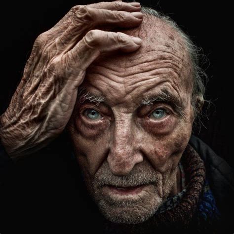 Los retratos de los sin hogar | Portrait, Old man portrait, Lee jeffries