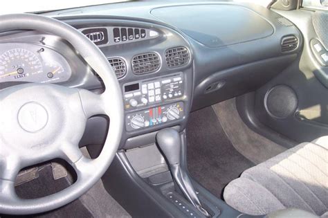 PONTIAC GRAND PRIX - pontiac-grand-prix_interior_13.jpg