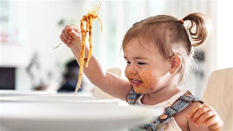 Messy eaters in the family? Tips to help | Raising Children Network