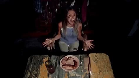The-texas-chain-saw-massacre-1974-movie GIFs - Find & Share on GIPHY