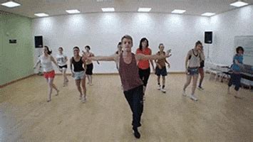 Dance Zumba GIF - Find & Share on GIPHY