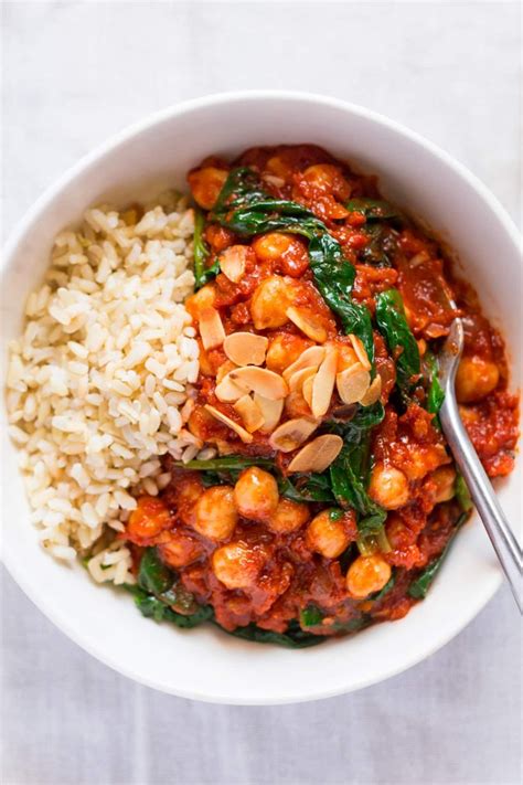 Spanish Chickpea Spinach Stew Is a Meal Prep Winner | Veggie recipes, Healthy recipes, Stew recipes