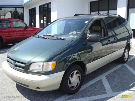 2000 Woodland Pearl Green Metallic Toyota Sienna XLE #13750397 ...