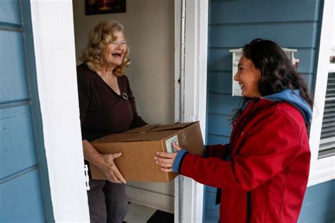 Meals on Wheels delivers food to seniors | The Health Trust