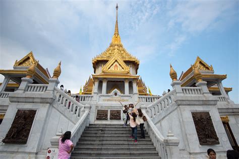 Bangkok Rattanakosin Day Tour: Wat Traimit, Museum Of Siam, And Tha Maharaj ...