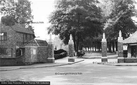 Photo of Harpenden, The Entrance To Rothamsted Park c.1960