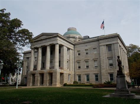 North Carolina State Capitol | Oldest.org