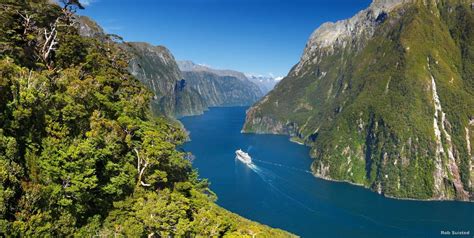 Fiordland National Park In New Zealand