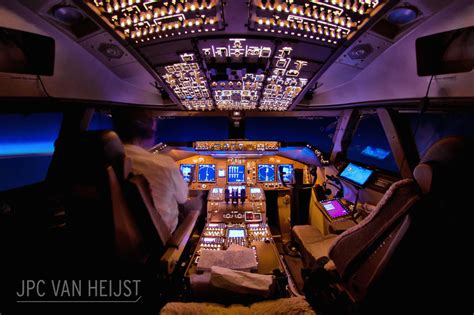 747 Pilot Takes Stunning Photos From His Cockpit, Proves That Pilots Have The Best Office Views ...