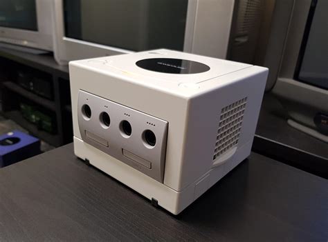 First custom paint job completed! : r/Gamecube