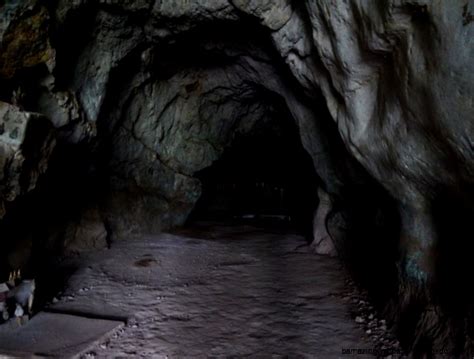 Dark Cave | Amazing Wallpapers