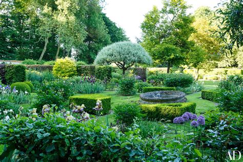 This French Country Estate Boasts Unbelievably Beautiful Gardens by Louis Benech Photos ...