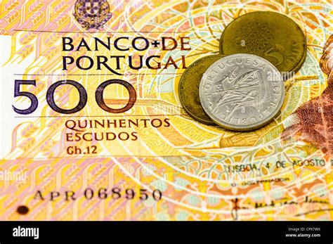 Rate foreign currency hi-res stock photography and images - Alamy