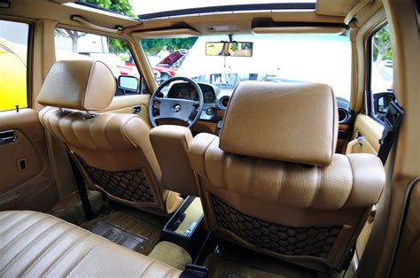 Mercedes w123 coupe interior