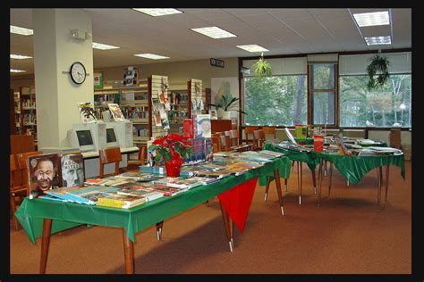 Photos - Brunswick Junior High School LibraryBrunswick Junior High ...