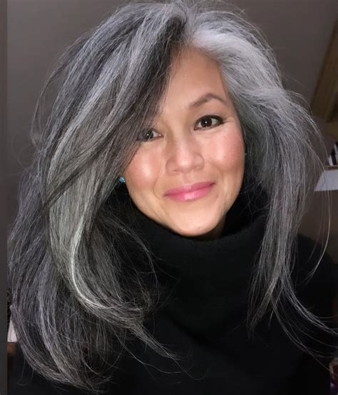 Transitioning to Gray Hair 101, NEW Ways to Go Gray in 2023 - Hadviser ...