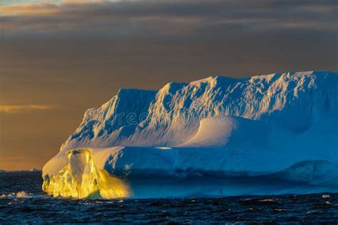 Sunset Over the Weddell Sea Stock Image - Image of calm, iceberg: 135550313