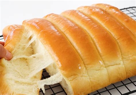 Never seen such fluffy bread made with condensed milk! Soft as clouds ...