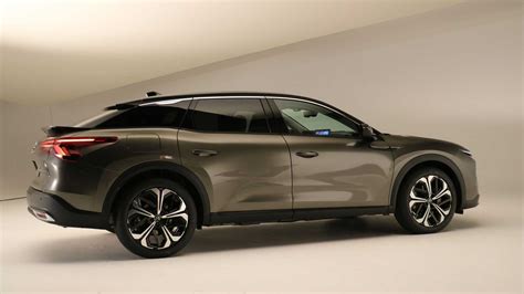 New Citroen C5 X Revealed As Part Sedan, Part Wagon, Part SUV