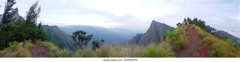 Kolukkumalai Sunrise View Point On Panaromaearly Stock Photo 2119967075 | Shutterstock