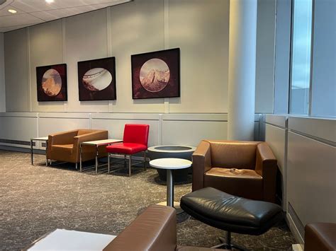 Review: Air Canada Maple Leaf Lounge Toronto Transborder (YYZ) - One ...