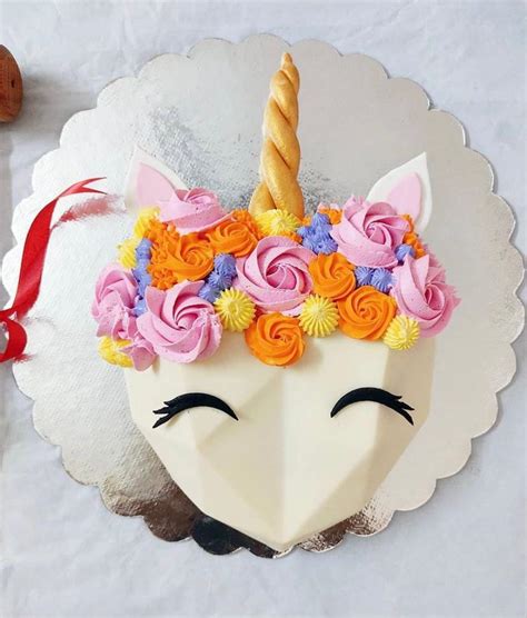 Pinata Unicorn Heart Cake - Cake House Online