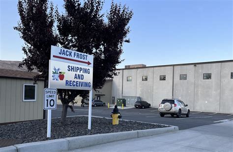 Employees at New Columbia Fruit Packers in Yakima raise concerns about working conditions ...