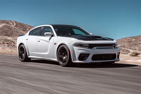 Dodge Goes Widebody on the 2020 Charger - MotorWeek