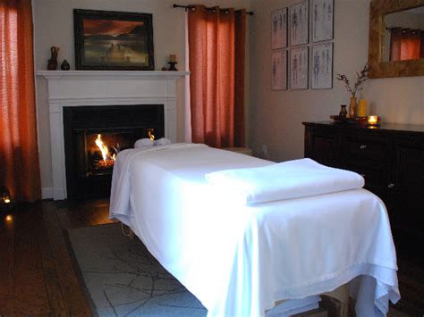 Book a massage with Body Mechanics Massage Therapy | Chesterbrook PA 19087