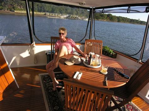 How To Liveaboard A Boat Full Time