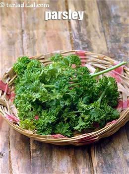 पार्सले क्या है, इसका उपयोग,स्वास्थ्य के लिए लाभ, रेसिपी, Parsley in Hindi