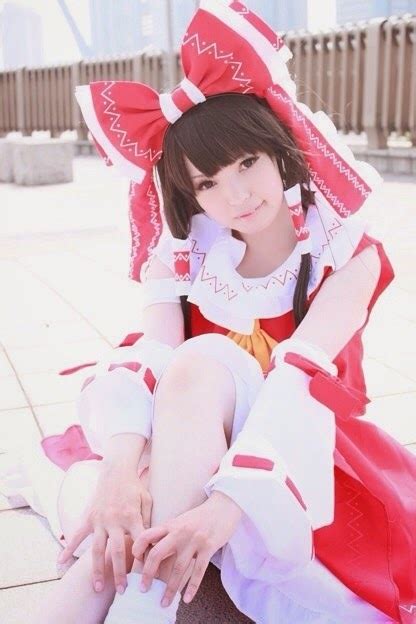 Final Fantasy Cosplay Costumes: Cute Touhou Reimu Hakurei Cosplay Girls