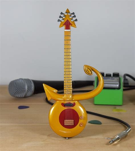 Prince - Symbol guitar - Mini Guitars