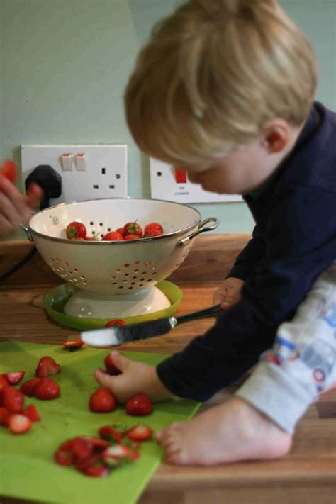 Remove the cold pavlova from the baking tray and baking paper and slide it on to a serving plate ...