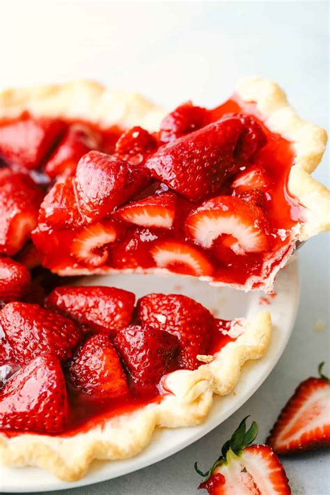 The Easiest Fresh Strawberry Pie | therecipecritic