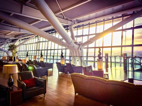 8 features that would make the perfect airport lounge - The Points Guy