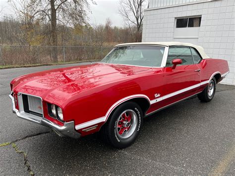 1972 Oldsmobile Cutlass Supreme | Mutual Enterprises Inc