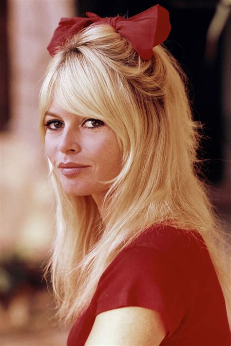 Brigitte Bardot | Vintage hairstyles, Shoulder length hair blonde, Hair ...