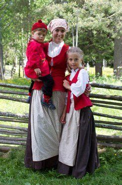 Folkdräkter från Norrbotten. Foto: Lule hembygdsgille Settler folk costumes from Norrbotten ...