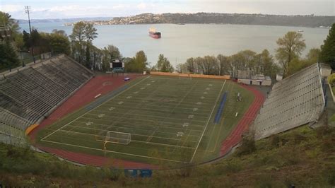 Stadium Bowl in Tacoma competing for 'America's Best High School Stadium' | king5.com