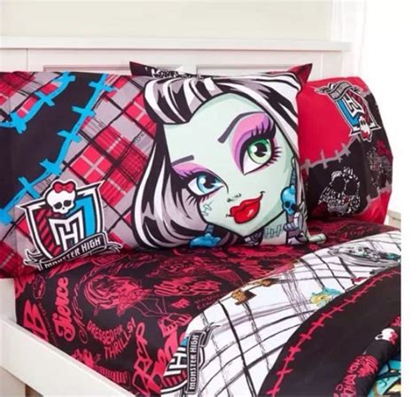 Pin by Sonya Hall on Monster High | Monster high bedroom, Halloween bedding, Twin bed sets