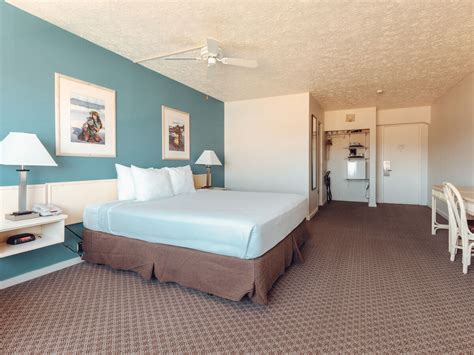 Hotel Rooms in Kahului, Hawaii | Maui Seaside Hotel