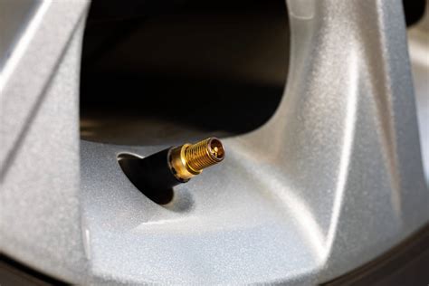 Tire Valve Stem Replacement Cost Guide (DIY vs. Mechanic)