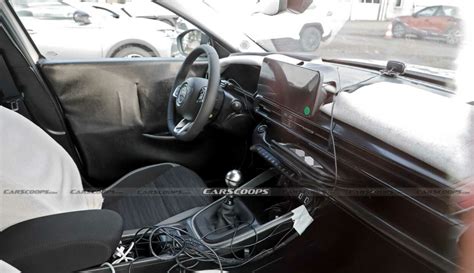 New Jeep Jeepster Compact SUV Interior Spied - All Details