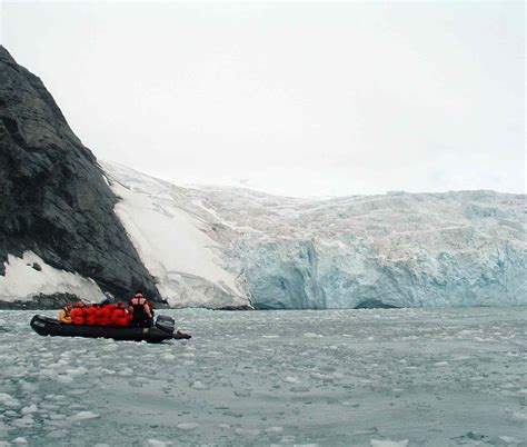 Antarctica Cruise: Visiting Elephant Island on Zodiacs